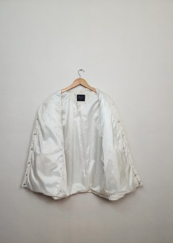 Düğmeli Beyaz Kadın Kapitone - Görsel 5