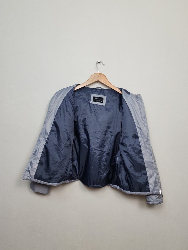 Gri Kapüşonlu Kadın Mont - Görsel 4