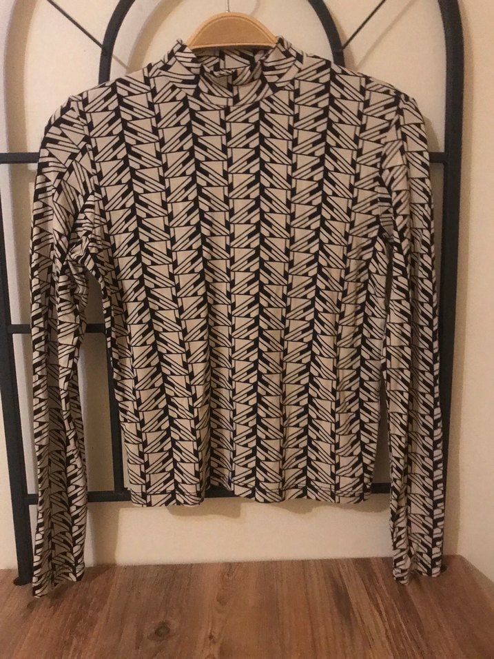 Geometrik desenli bluz - Görsel 3