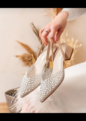 İncili Taşlı Topuklu Ayakkabısı - Görsel 4