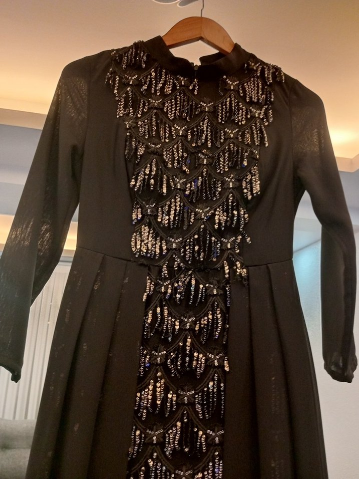 Drapeli Siyah Uzun Kollu Gotik Abiye Elbise - Görsel 2