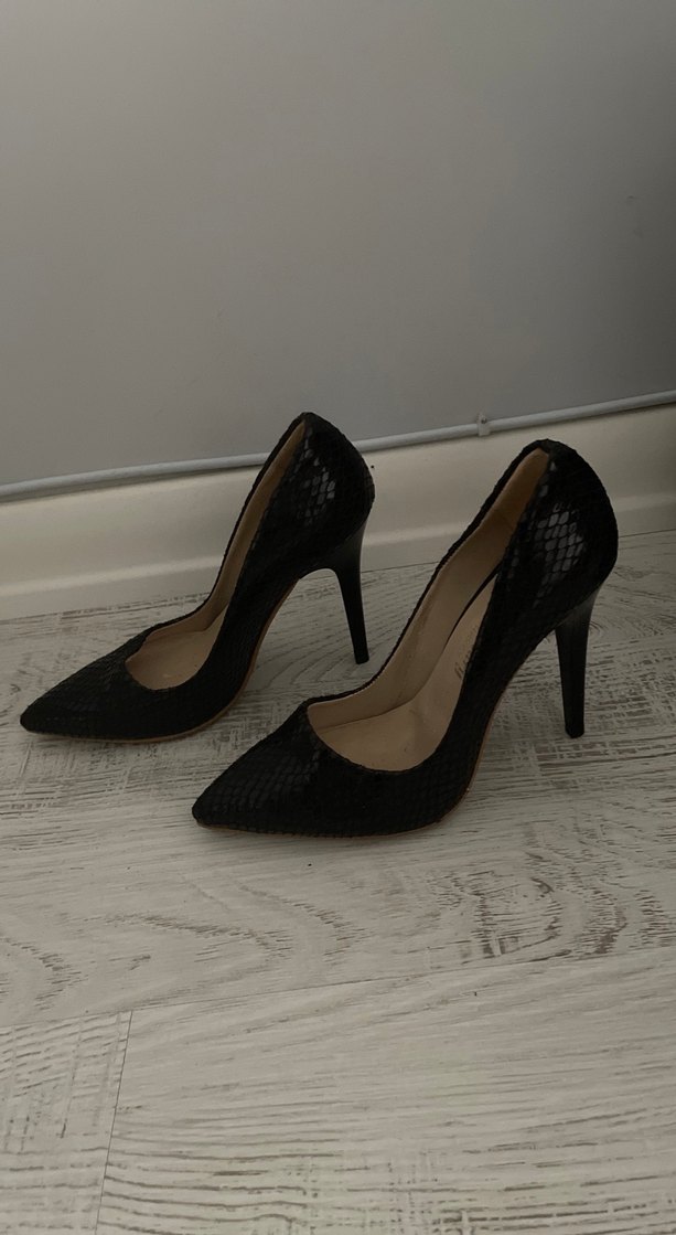 Siyah Parlak Yılan Desenli Stiletto - Görsel 2