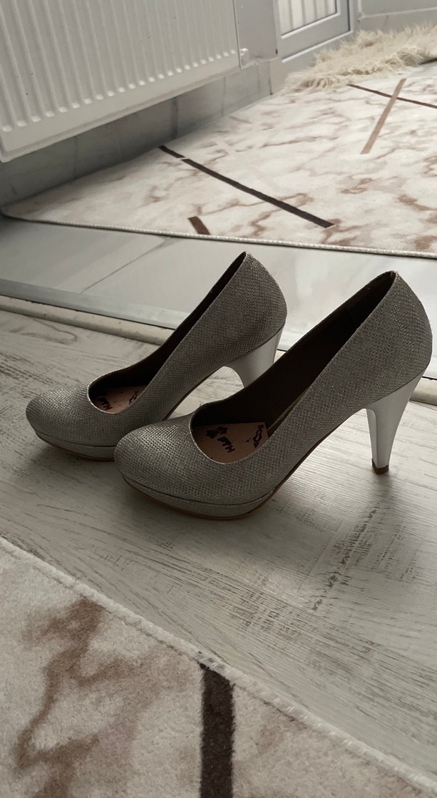 Gri Yılan Desenli Yüksek Topuklu Kadın Ayakkabı - Görsel 3