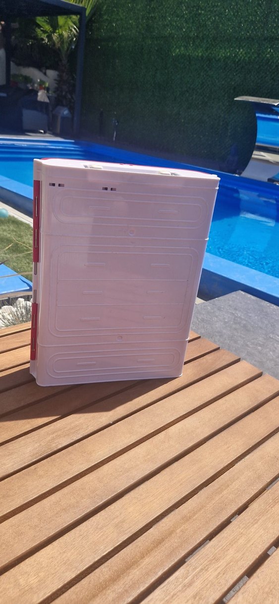 Kırmızı Barbie Oyuncak Bebek Dolabı - Görsel 2