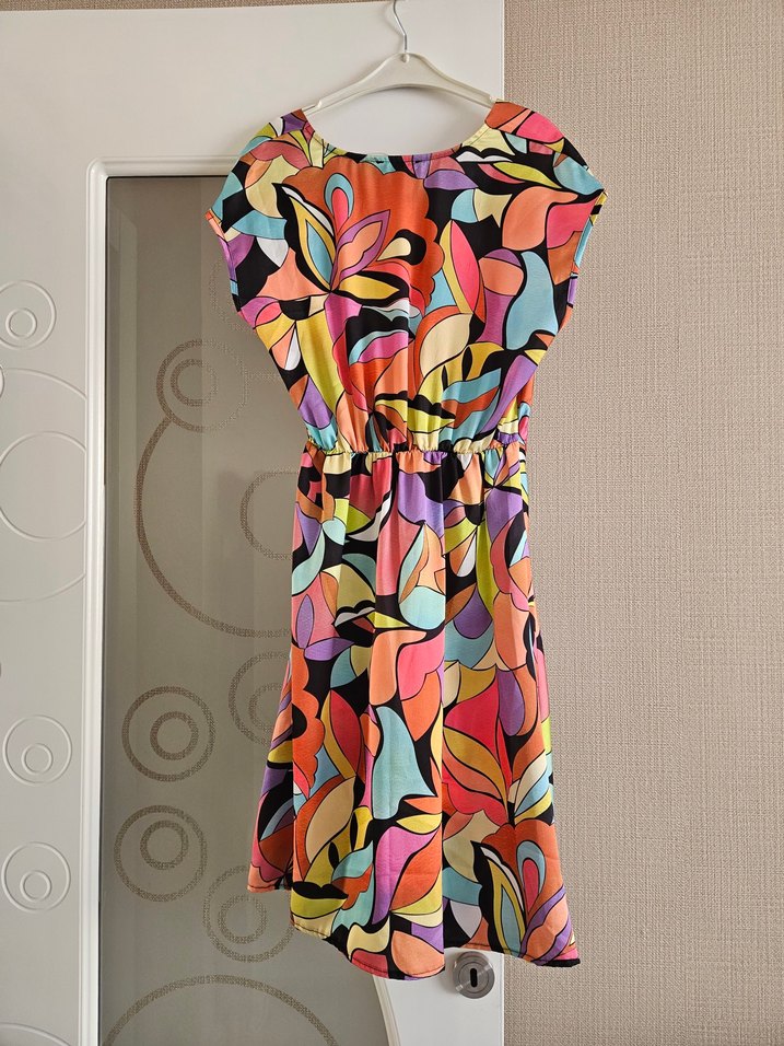 Renkli Bağlamalı V Yakalı kısa Elbise - Görsel 2