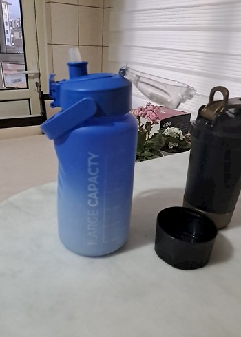 2 adet Çocuklar için koyu mavi termos şişe ve  1 adet kol saati - Görsel 4