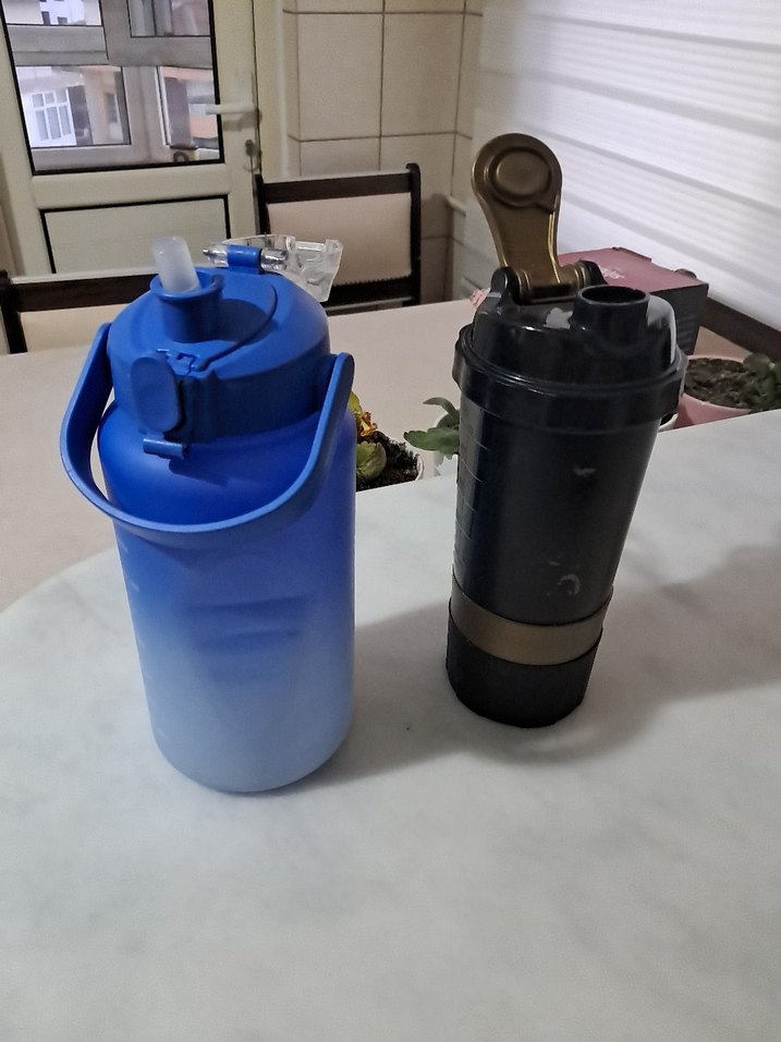 2 adet Çocuklar için koyu mavi termos şişe ve  1 adet kol saati - Görsel 2