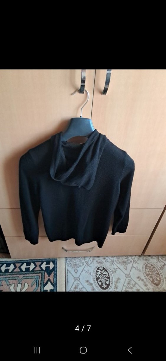 Siyah kapüşonlu triko erkek çocuk - Görsel 4