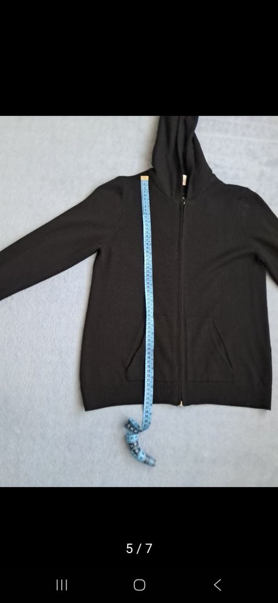 Siyah kapüşonlu triko erkek çocuk - Görsel 3