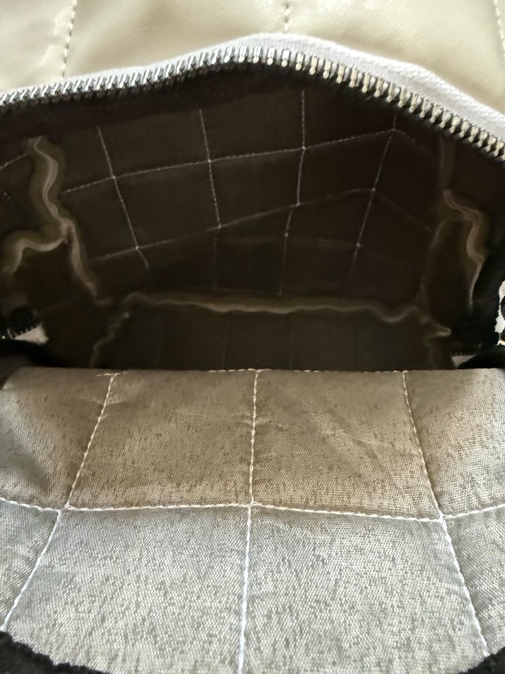 Beyaz Deri Fermuarlı Sırt Çantası - Görsel 3