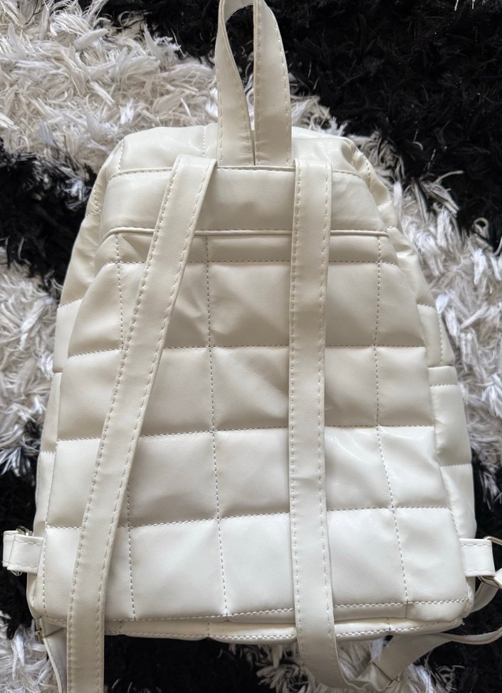 Beyaz Deri Fermuarlı Sırt Çantası - Görsel 2