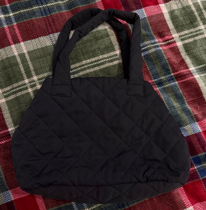 Siyah çanta - Görsel 2