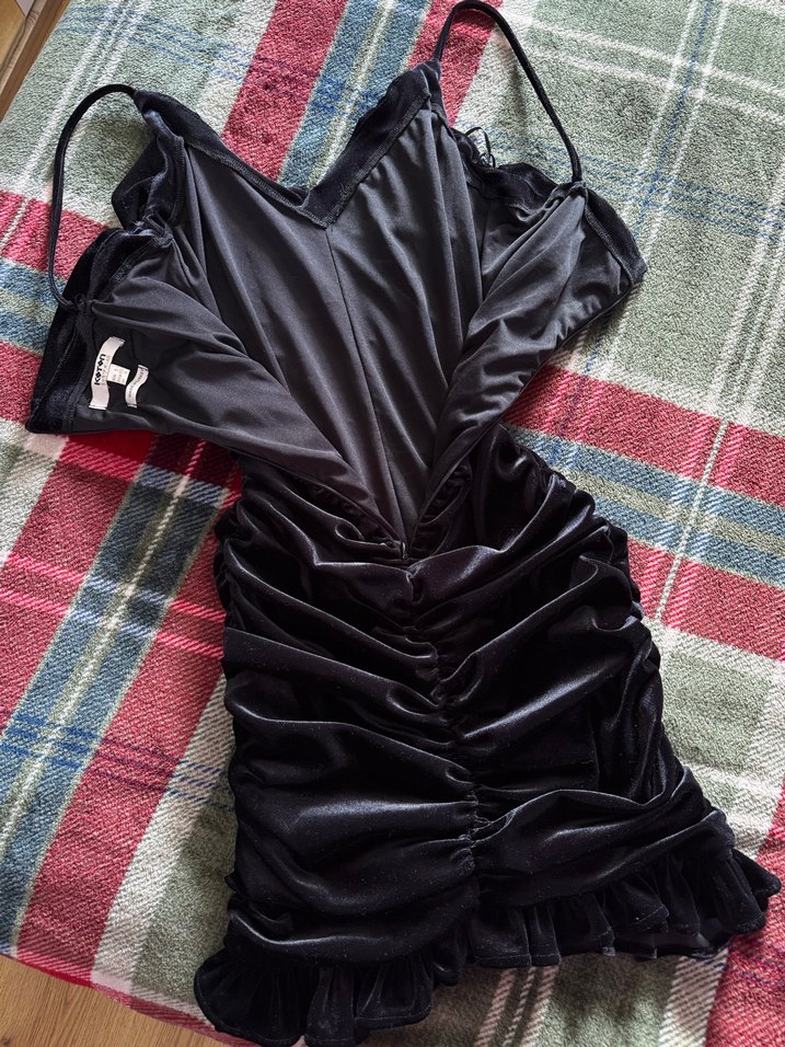 Siyah Askılı Kadife Elbise - Görsel 2