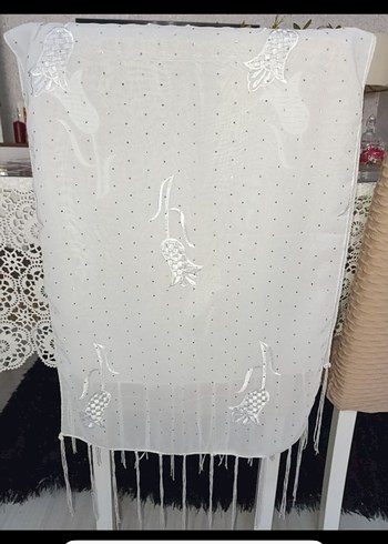 Beyaz Dantel Detaylı Kadın Şal - Görsel 3