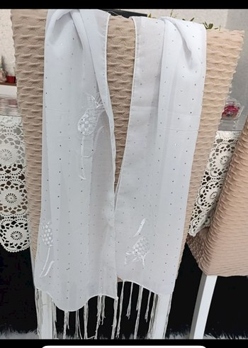 Beyaz Dantel Detaylı Kadın Şal - Görsel 2
