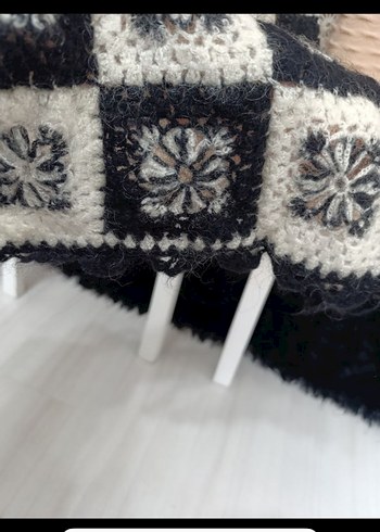 Kare Desenli Gri Örgü şal - Görsel 3