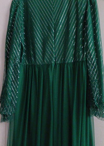 Yeşil Uzun Taşlı Elbise İsteyenler için Kemeri de vardır - Görsel 4