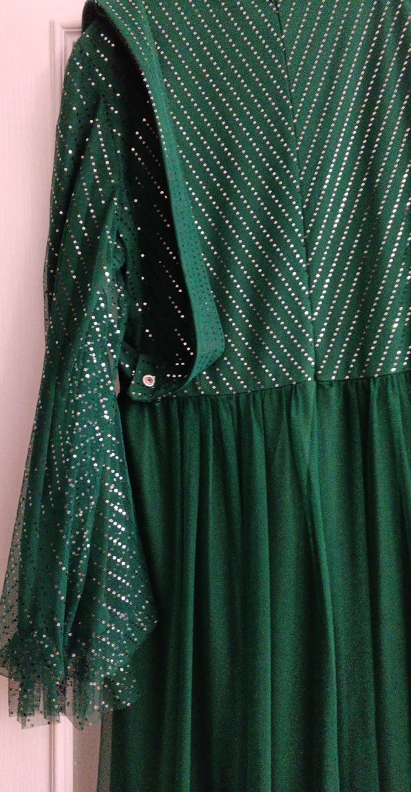 Yeşil Uzun Taşlı Elbise İsteyenler için Kemeri de vardır - Görsel 5