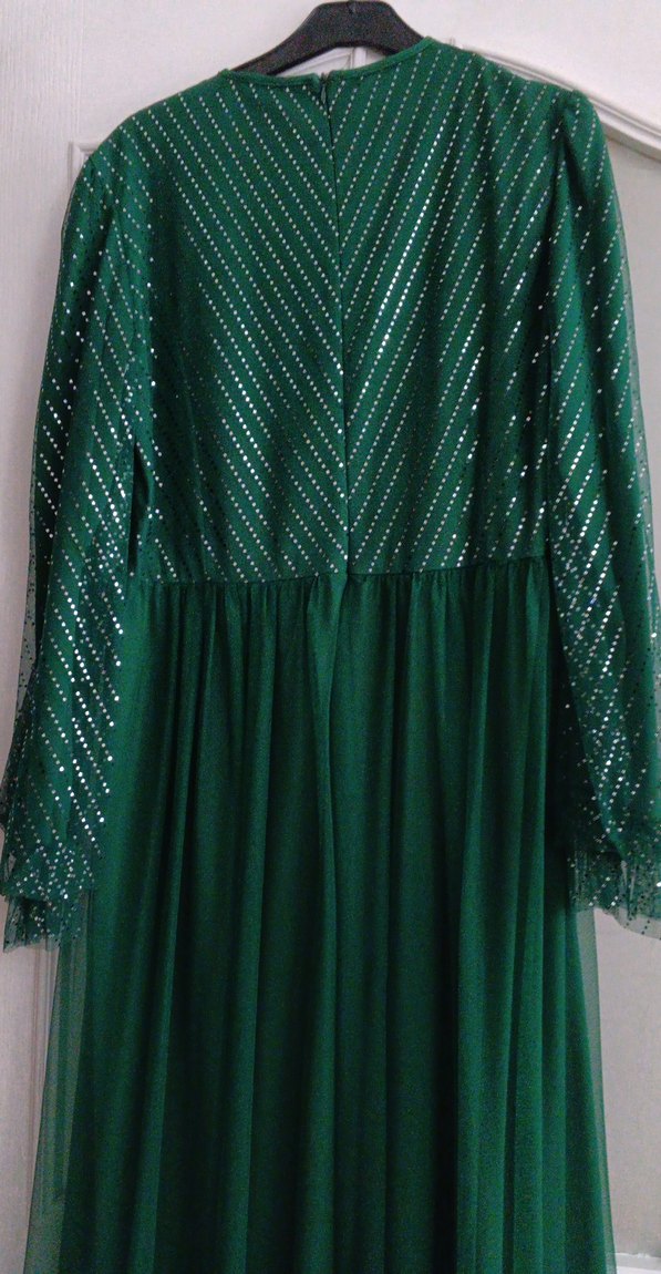 Yeşil Uzun Taşlı Elbise İsteyenler için Kemeri de vardır - Görsel 4