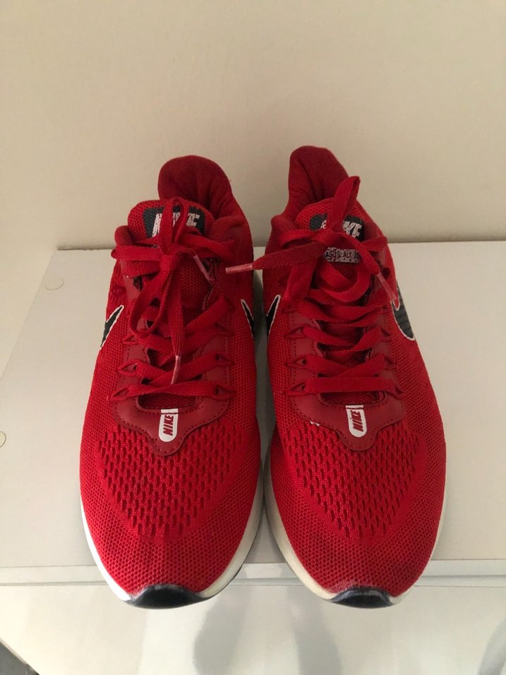 Kırmızı Bağcıklı Erkek Koşu Ayakkabısı - Görsel 4