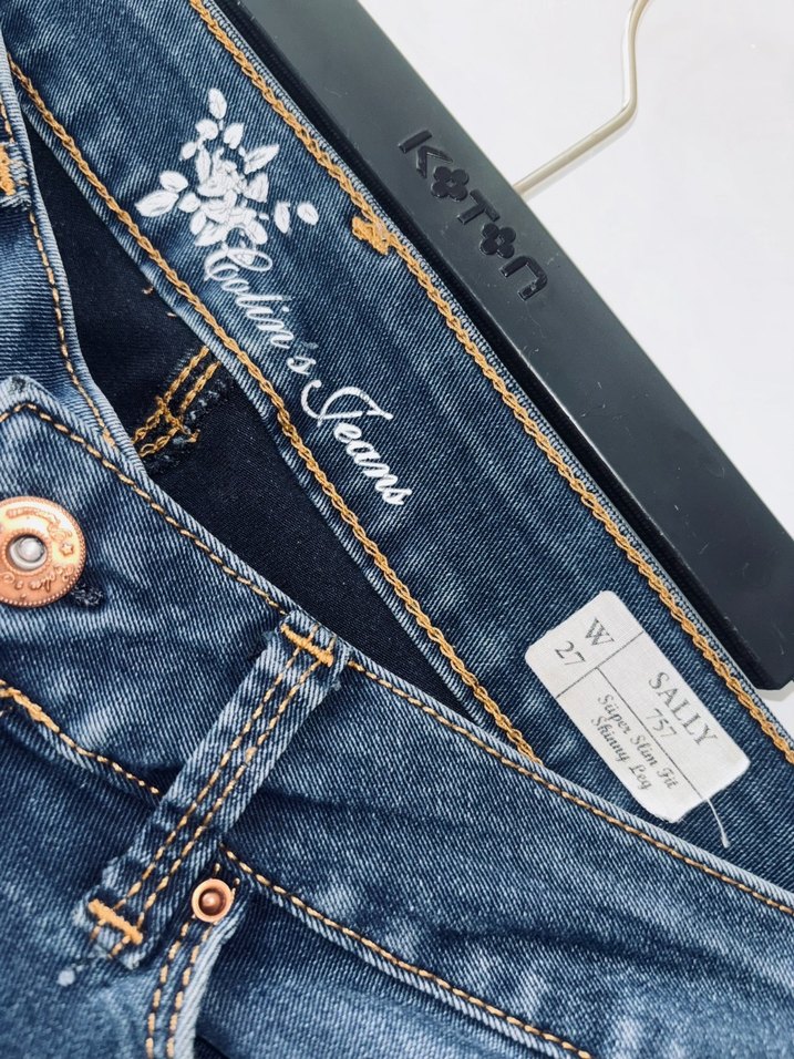 Kadın Lacivert Dar Kesim Midi Kot Pantolon - Görsel 3