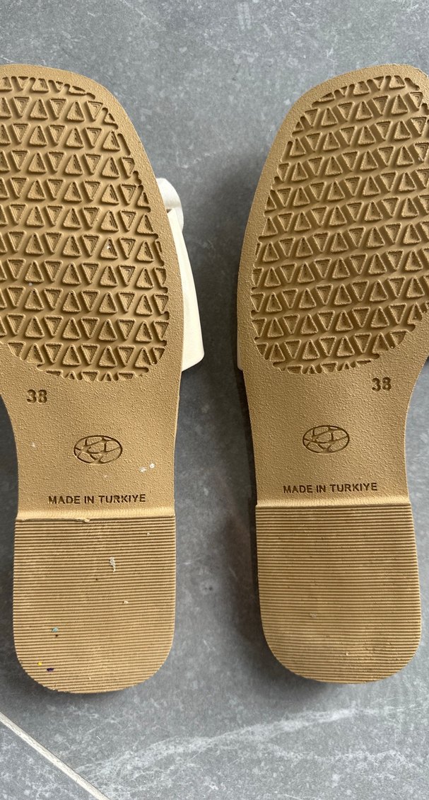 Bej Kadın Fırfırlı Terlik - Görsel 4