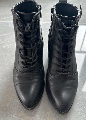 Siyah Hakiki Deri Tokalı Stiletto Topuklu Kadın Bot - Görsel 3