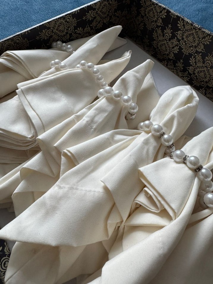 krem rengi 12 adet peçete yüzük ve krem masa örtüsu - Görsel 2