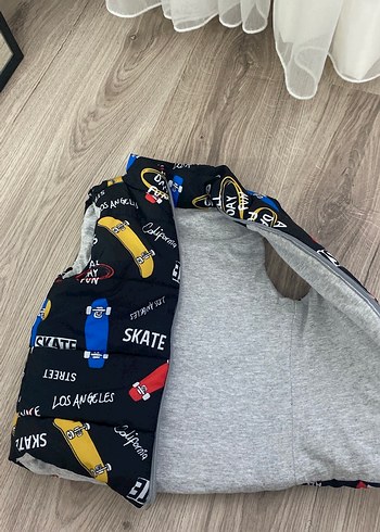 Çocuk Çok Renkli Kaykay Desenli Yelek - Görsel 2