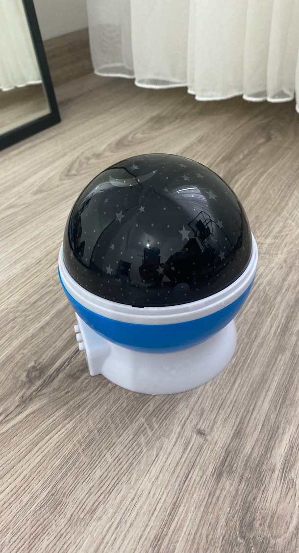 Siyah Yıldız ve Ay Projeksiyon Lambası - Görsel 2