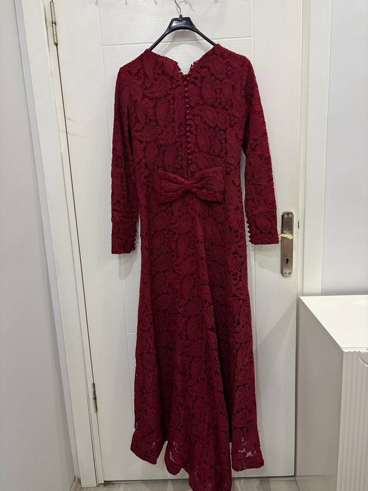 Bordo Dantel Detaylı Uzun Kollu Uzun Elbise - Görsel 3