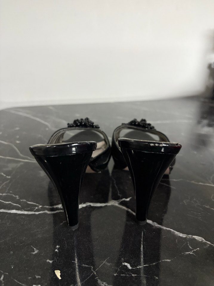 Siyah Platform Topuklu Boncuk Detaylı Kadın Terlik - Görsel 4