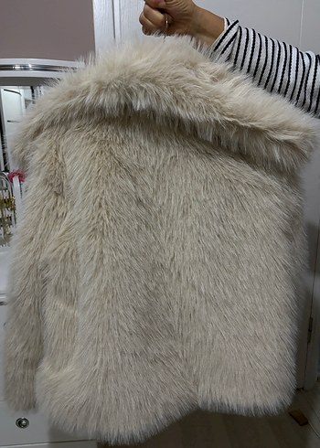 Bej Kadın Kürk Detaylı Midi Boy Ceket - Görsel 3