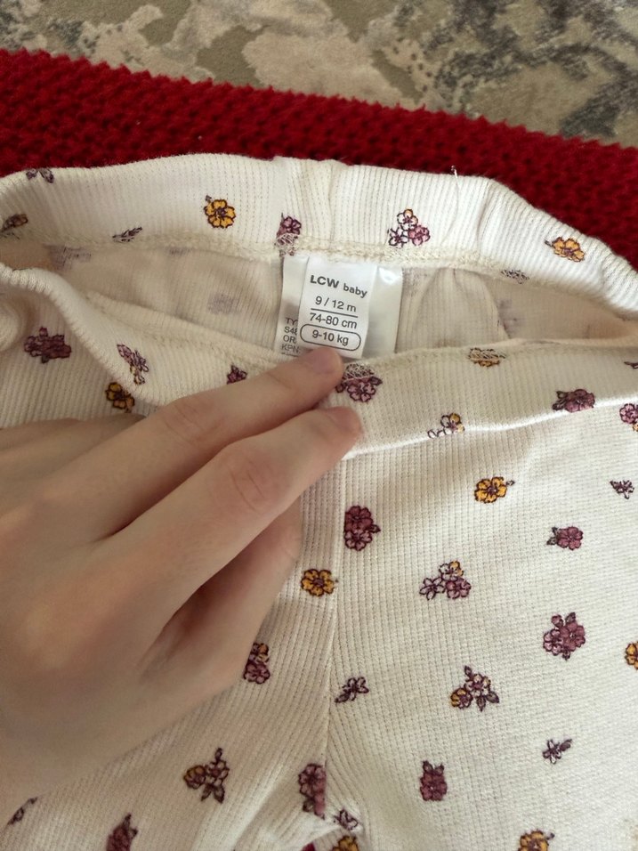 Kız Çocuk Beyaz Çiçek Detaylı Pamuklu Tayt - Görsel 3