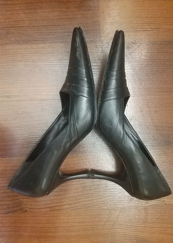 Klasik Siyah Tokalı Stiletto - Görsel 2