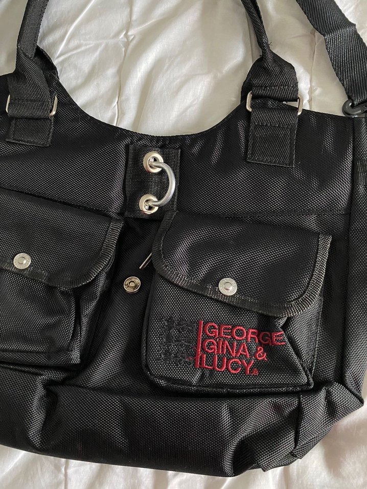 George gina lucy canta - Görsel 2