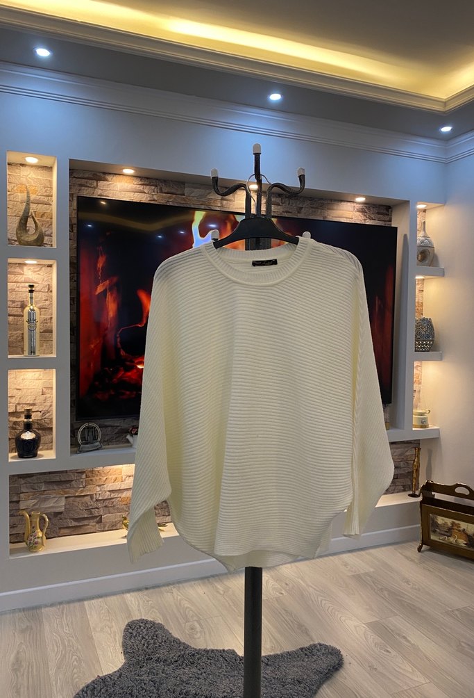 Kadın Beyaz Triko Salaş Kazak - Görsel 2