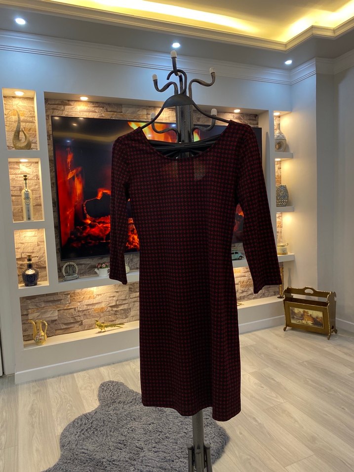 Bordo V Yakalı Uzun Kollu Desenli Triko Elbise - Görsel 2