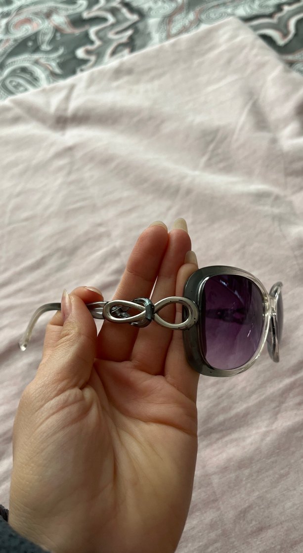 Şeffaf Gri Retro Kadın Güneş Gözlüğü - Görsel 3