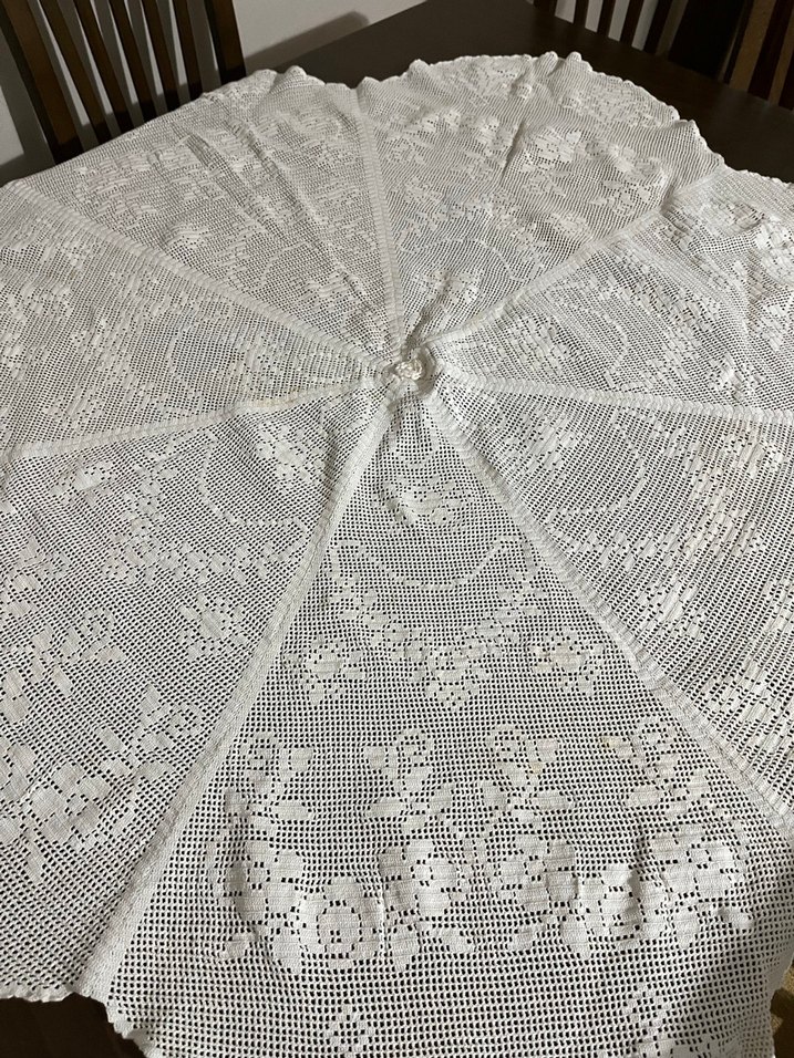 Beyaz İşlemeli Örgü Masa Örtüsü - Görsel 4