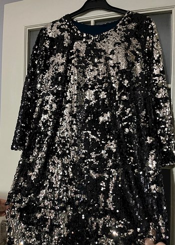 Siyah Payetli Uzun Kollu Gece Elbisesi - Görsel 2