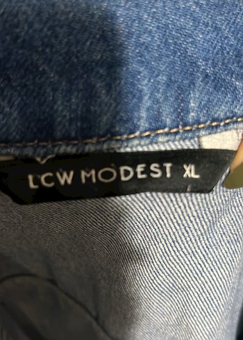 Düğmeli Mavi Midi Denim Ceket - Görsel 4