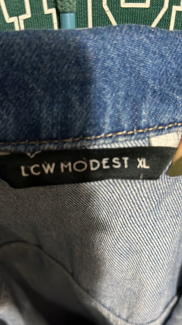 Düğmeli Mavi Midi Denim Ceket - Görsel 4