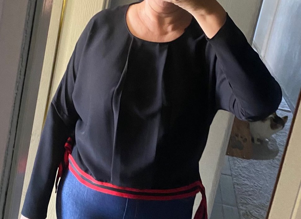 Siyah Uzun Kollu Pilili Bluz - Görsel 2