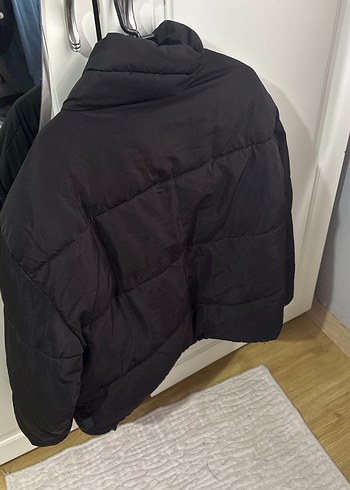 Siyah Fermuarlı Kadın Kışlık Mont - Görsel 3