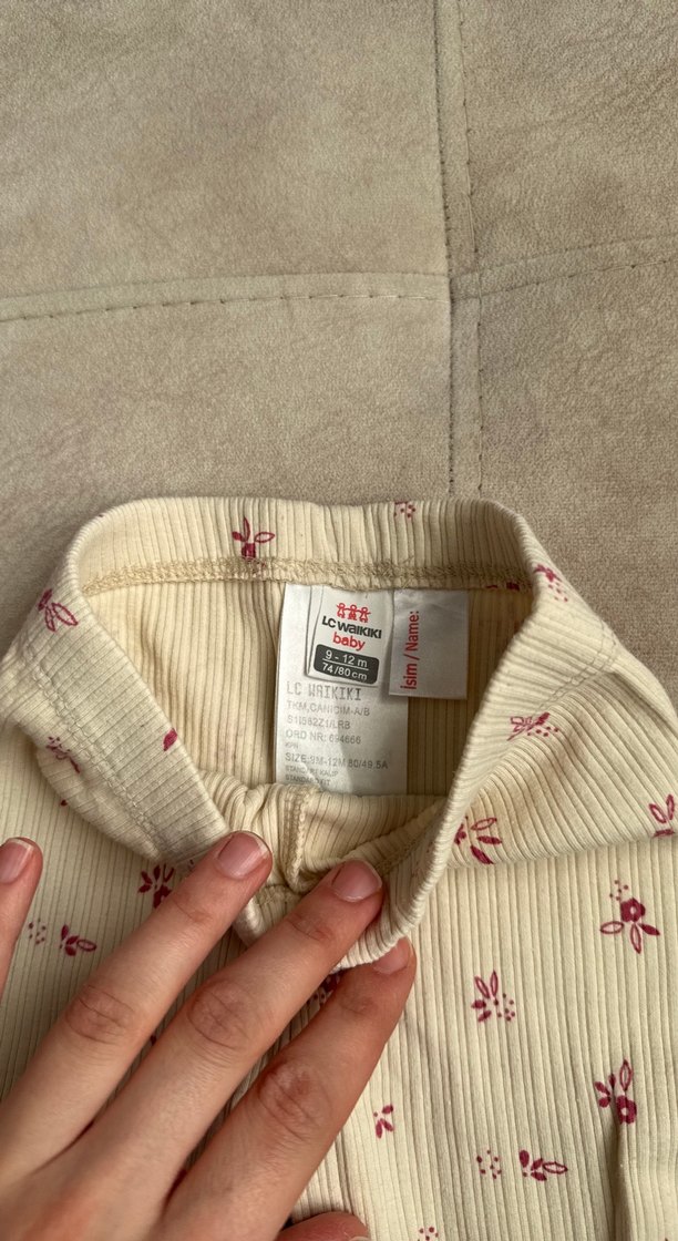 Kız Çocuk Beyaz Çiçekli Pileli Tayt - Görsel 2