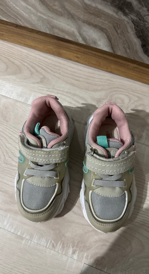 Kız Çocuk Gri Yılan Desenli Sneaker - Görsel 3