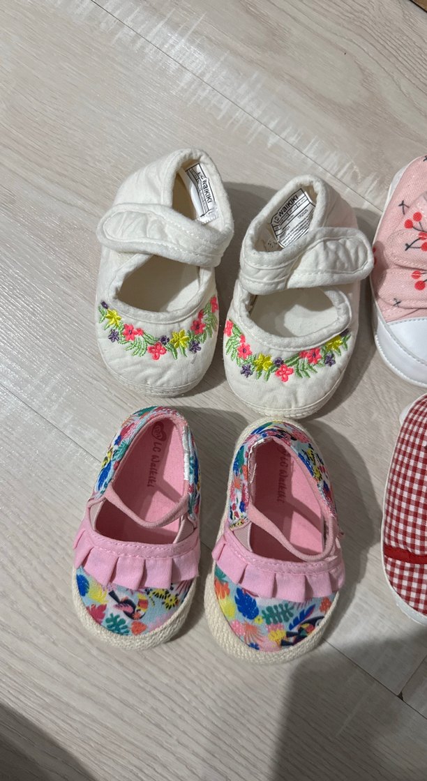 Kız Bebek Nakışlı Renkli Pamuklu İlk Adım Ayakkabıları - Görsel 2