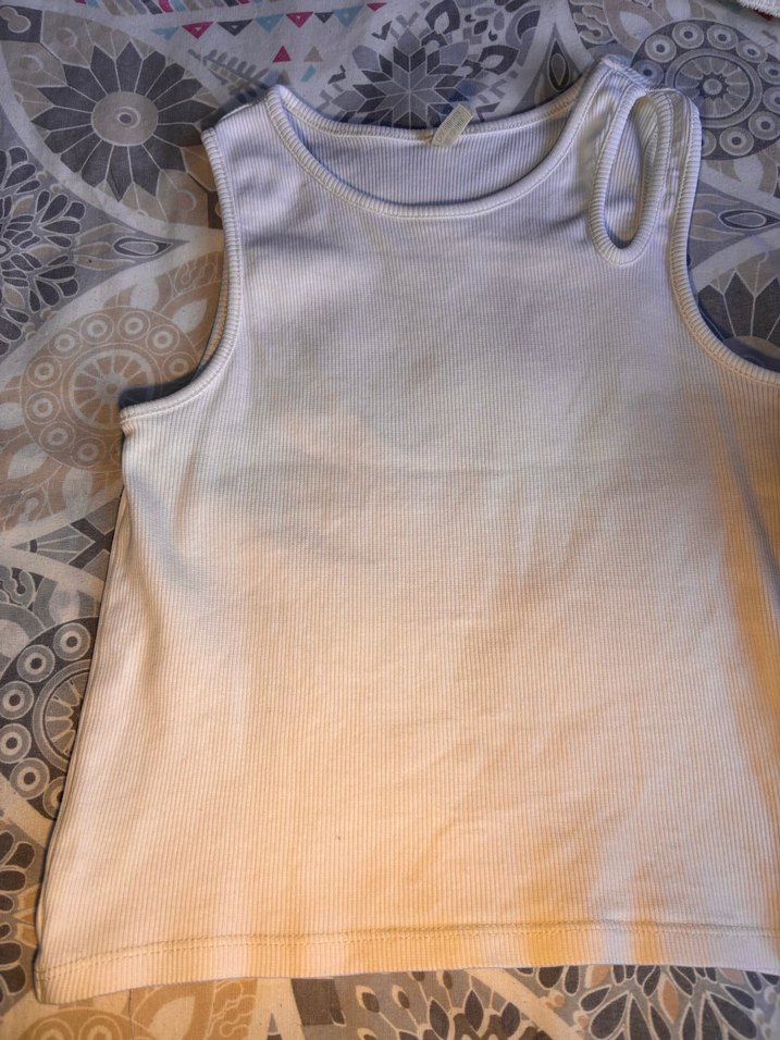 Beyaz kız çocuk için crop
 - Görsel 2