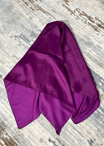 TUĞÇE Saten Eşarp - Görsel 2